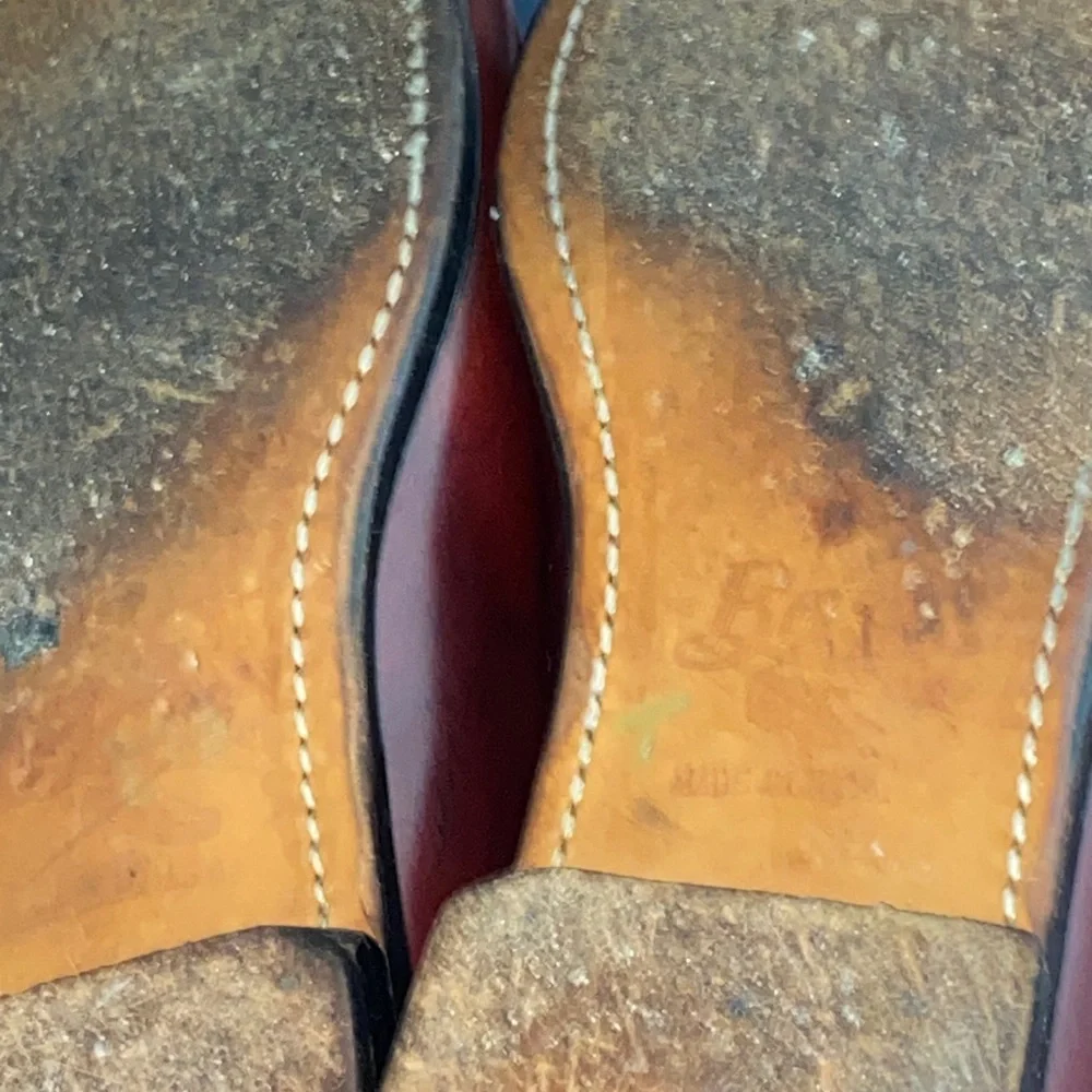 G.H. Bass‎ & Co. WEJUNS MADE IN USA MENS SIZE 9.5 B Burgundy Leather Loafers EUC